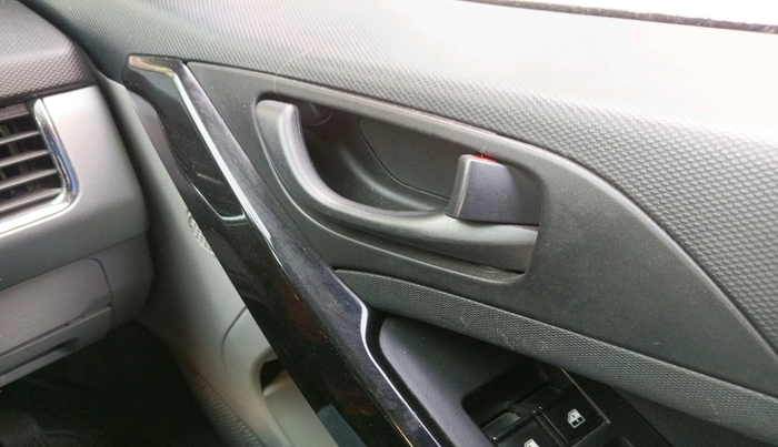 2018 Tata NEXON XT PETROL, Petrol, Manual, 18,181 km, interior