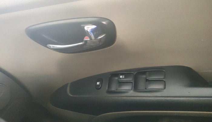 2013 Hyundai i10 MAGNA 1.1, Petrol, Manual, 35,719 km, interior