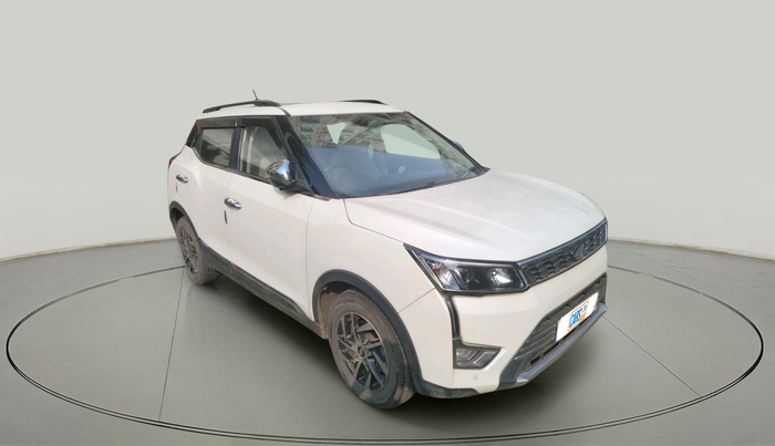 2022 Mahindra XUV300 W8 (O) 1.5 DIESEL, Diesel, Manual, 84,680 km, exterior