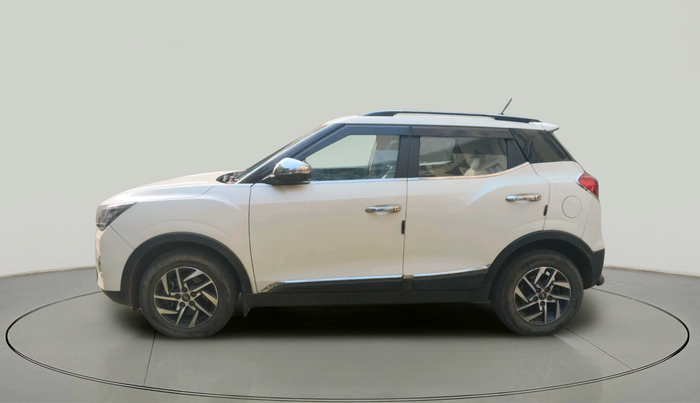 2022 Mahindra XUV300 W8 (O) 1.5 DIESEL, Diesel, Manual, 84,680 km, exterior