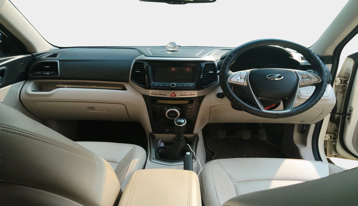 2022 Mahindra XUV300 W8 (O) 1.5 DIESEL, Diesel, Manual, 84,680 km, interior