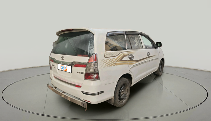 2011 Toyota Innova G1 2.5, Diesel, Manual, 1,39,084 km, exterior
