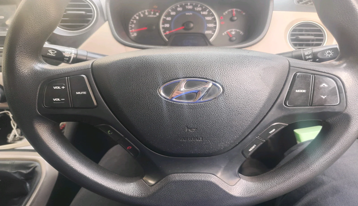 2017 Hyundai Grand i10 SPORTZ 1.2 KAPPA VTVT, Petrol, Manual, 41,365 km, interior