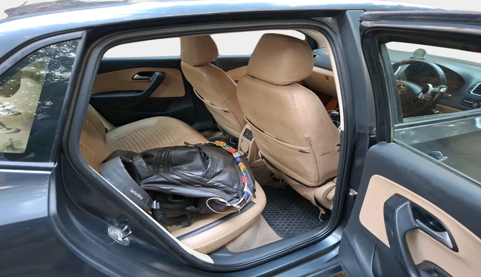 2018 Volkswagen Ameo HIGHLINE PLUS 1.0L 16 ALLOY, Petrol, Manual, 62,771 km, interior