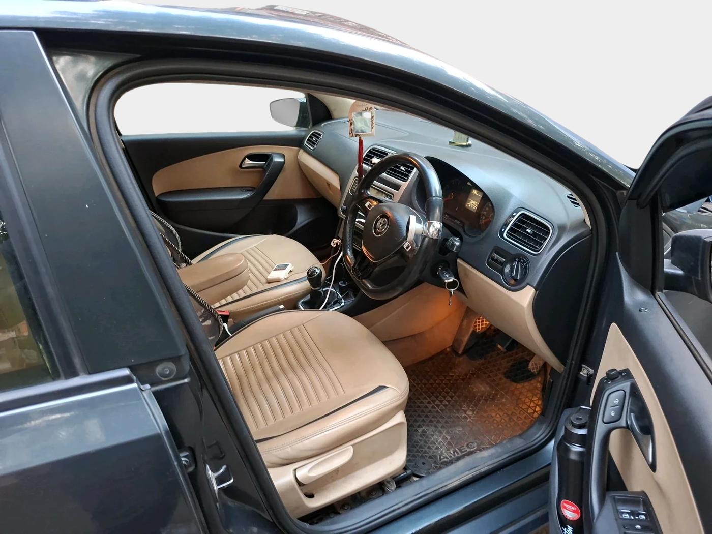 2018 Volkswagen Ameo HIGHLINE PLUS 1.0L 16 ALLOY, Petrol, Manual, 62,771 km, interior