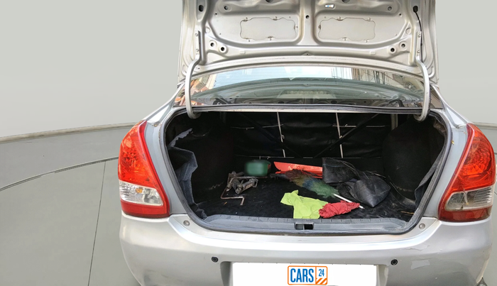 2011 Toyota Etios V, Petrol, Manual, 58,070 km, exterior