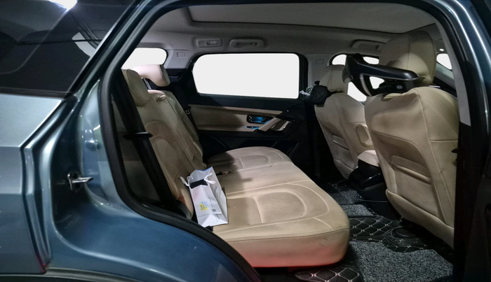 2022 Tata Safari XZA PLUS, Diesel, Automatic, 23,564 km, interior