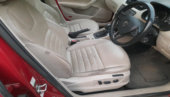 2016 Skoda Octavia STYLE PLUS AT 1.8 TSI, Petrol, Automatic, 53,095 km, interior