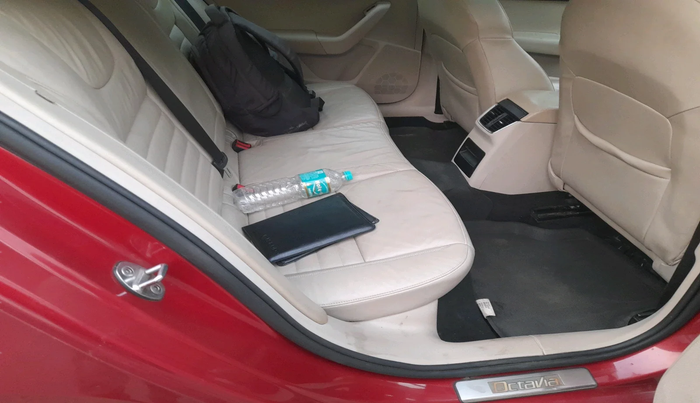 2016 Skoda Octavia STYLE PLUS AT 1.8 TSI, Petrol, Automatic, 53,095 km, interior