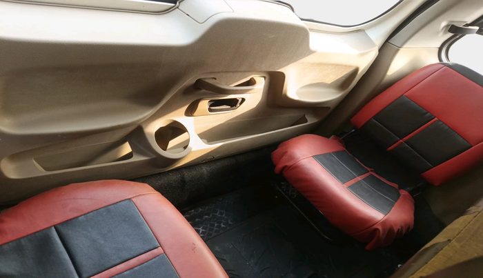 2016 Mahindra TUV300 T6 PLUS, Diesel, Manual, 20,934 km, interior