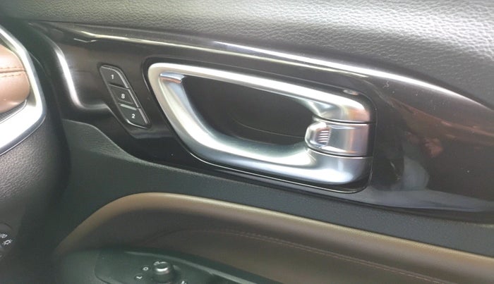 2022 Jeep MERIDIAN LIMITED (O) 4X4 AT, Diesel, Automatic, 38,573 km, interior