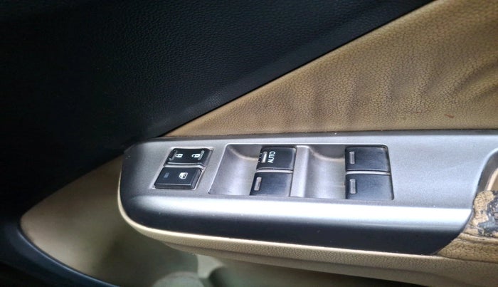 2016 Honda City 1.5L I-DTEC VX, Diesel, Manual, 1,88,133 km, interior