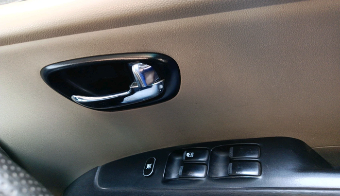 2015 Hyundai i10 SPORTZ 1.1, Petrol, Manual, 1,88,636 km, interior