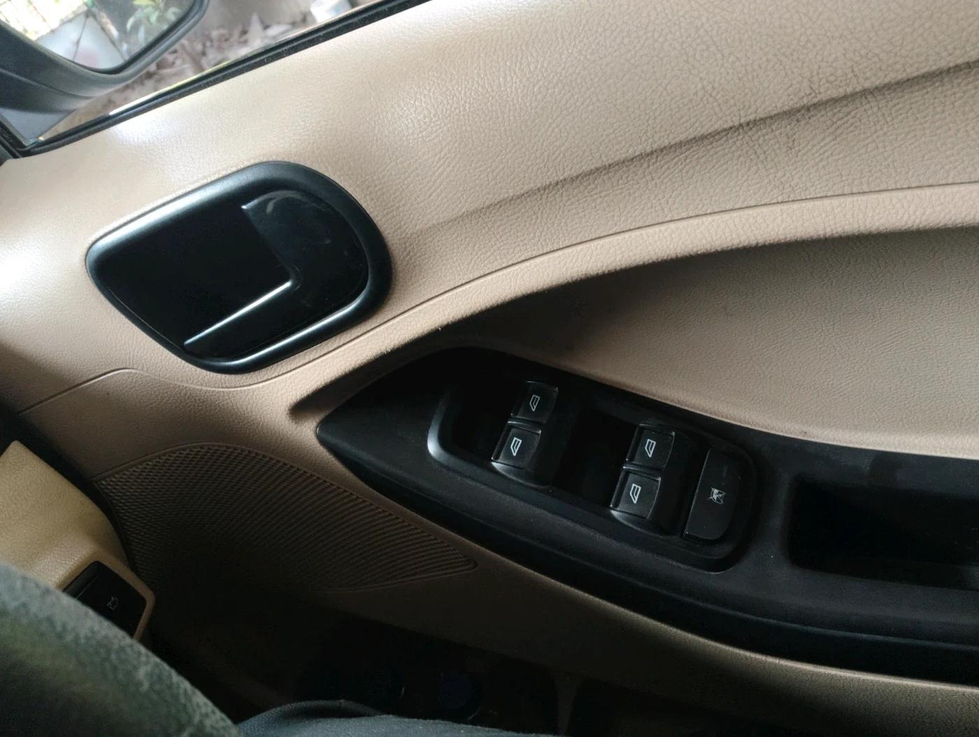 2015 Ford Figo Aspire TITANIUM1.5 DIESEL, Diesel, Manual, 1,30,177 km, interior