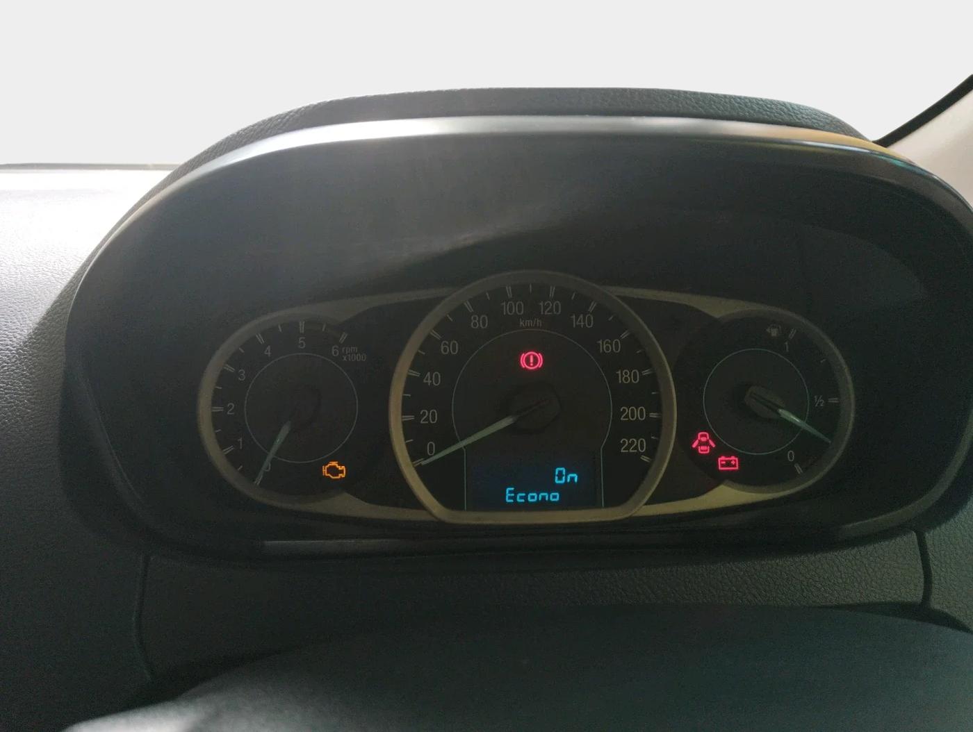 2015 Ford Figo Aspire TITANIUM1.5 DIESEL, Diesel, Manual, 1,30,177 km, interior
