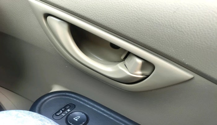 2014 Honda Amaze 1.2L I-VTEC S, Petrol, Manual, 86,338 km, interior