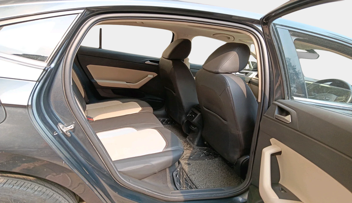 2023 Volkswagen VIRTUS TOPLINE TSI 1.0 AT, Petrol, Automatic, 10,047 km, interior