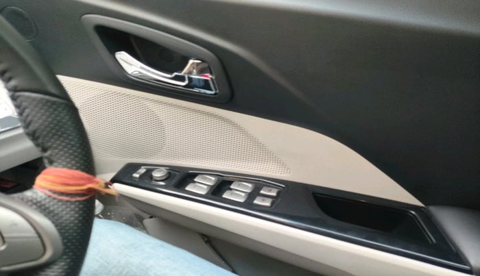 2022 Mahindra XUV300 W8 (O) 1.5 DIESEL, Diesel, Manual, 22,477 km, interior