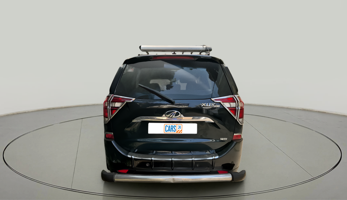 2020 Mahindra XUV500 W11, Diesel, Manual, 68,106 km, exterior