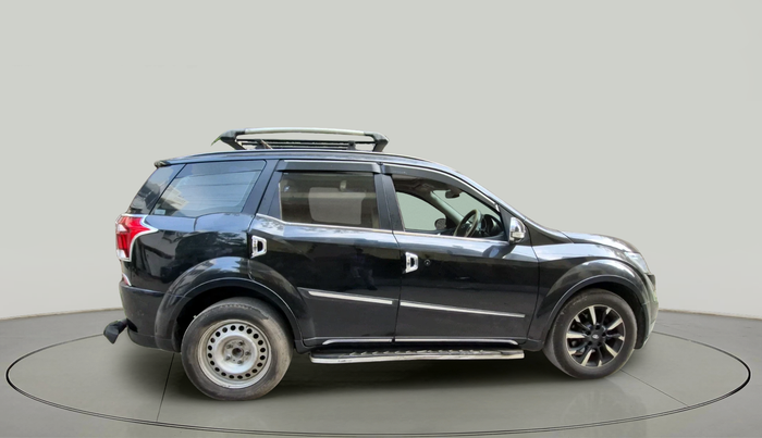 2020 Mahindra XUV500 W11, Diesel, Manual, 68,106 km, exterior