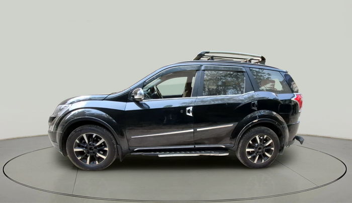 2020 Mahindra XUV500 W11, Diesel, Manual, 68,106 km, exterior