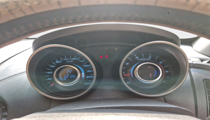 2020 Mahindra XUV500 W11, Diesel, Manual, 68,106 km, interior