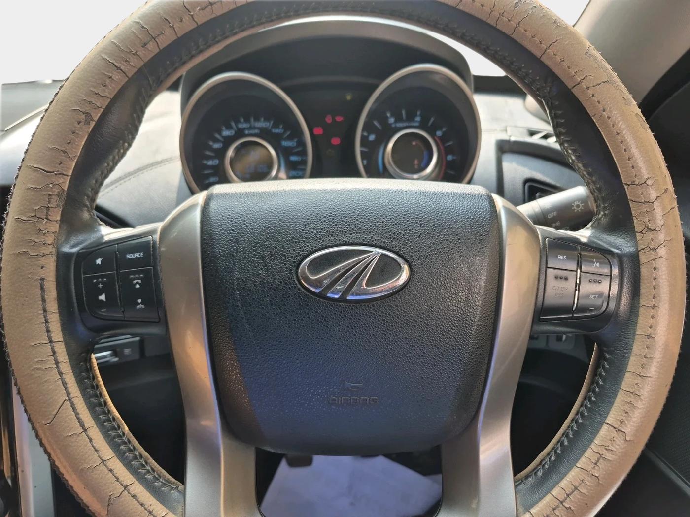 2020 Mahindra XUV500 W11, Diesel, Manual, 68,106 km, interior