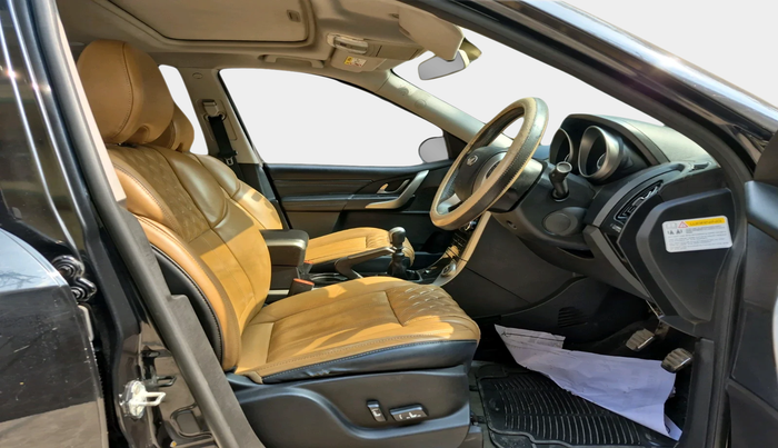 2020 Mahindra XUV500 W11, Diesel, Manual, 68,106 km, interior