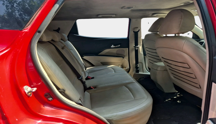 2019 Mahindra XUV300 W8 (O) 1.2 PETROL, Petrol, Manual, 63,590 km, interior