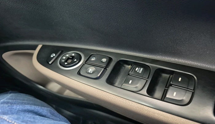 2015 Hyundai Grand i10 ASTA 1.2 KAPPA VTVT, Petrol, Manual, 32,911 km, interior