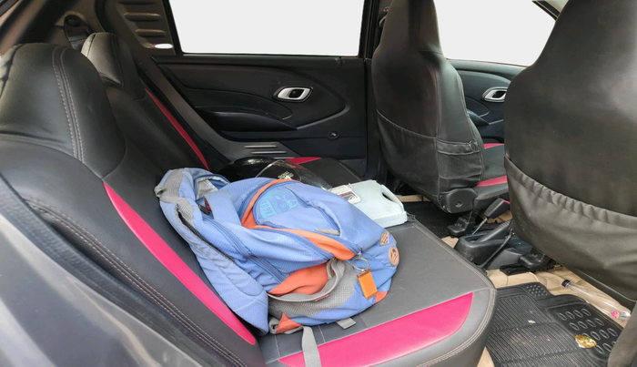 2018 Datsun Redi Go T (O), Petrol, Manual, 26,614 km, interior