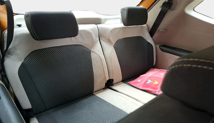 2019 Renault TRIBER RXZ, Petrol, Manual, 33,211 km, interior