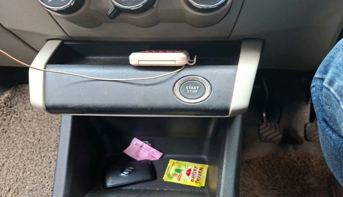 2019 Renault TRIBER RXZ, Petrol, Manual, 33,211 km, interior