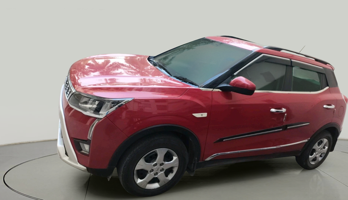 2022 Mahindra XUV300 W6 1.2 PETROL, Petrol, Manual, 27,647 km, exterior