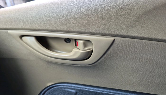 2015 Honda Amaze 1.2L I-VTEC E, Petrol, Manual, 42,691 km, interior