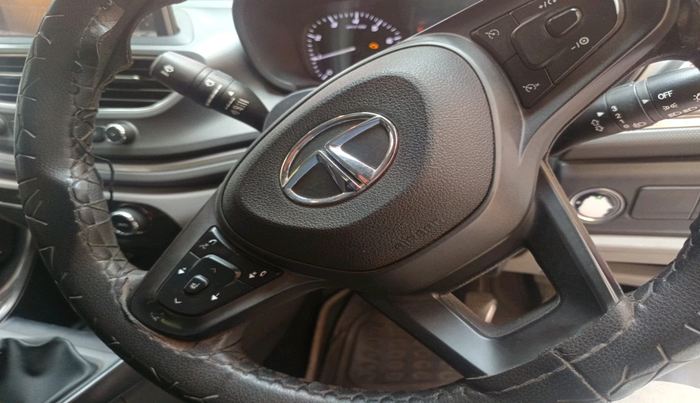 2020 Tata ALTROZ XT PETROL, Petrol, Manual, 65,723 km, interior