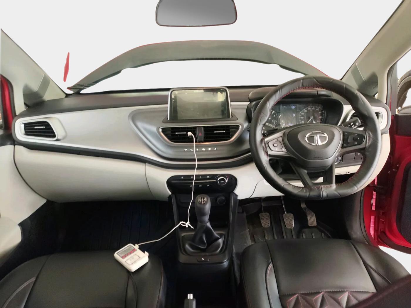 2023 Tata ALTROZ XT PETROL, Petrol, Manual, 9,103 km, interior