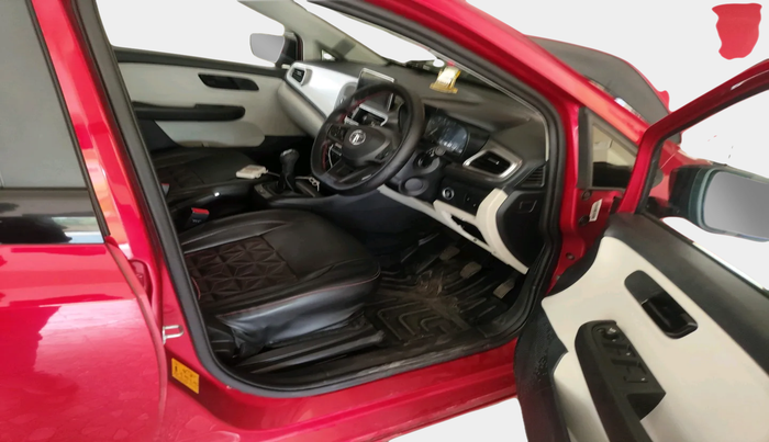 2023 Tata ALTROZ XT PETROL, Petrol, Manual, 9,103 km, interior