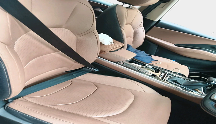 2023 MG HECTOR PLUS SHARP PRO 1.5 PETROL TURBO CVT 7 STR, Petrol, Automatic, 27,372 km, interior