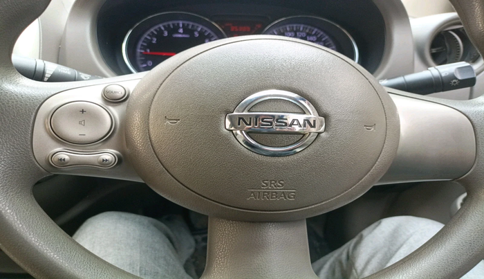 2011 Nissan Sunny XV PETROL, Petrol, Manual, 35,389 km, interior