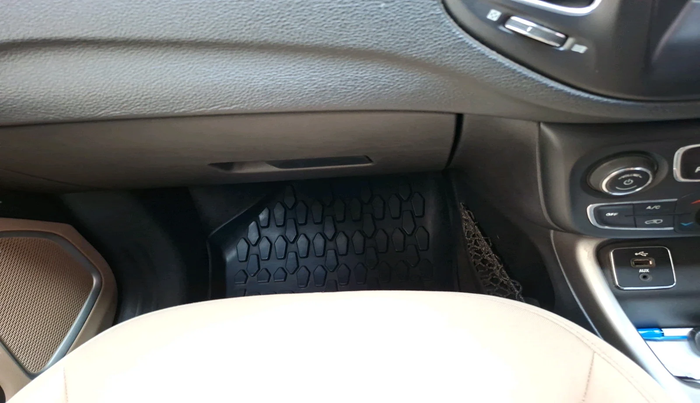 2017 Jeep Compass LONGITUDE (O) 2.0 DIESEL, Diesel, Manual, 71,331 km, interior