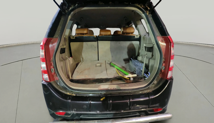 2016 Mahindra XUV500 W6, Diesel, Manual, 86,574 km, exterior