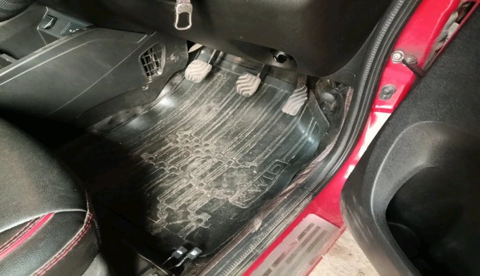 2021 Renault Kwid RXT 0.8, Petrol, Manual, 10,995 km, interior