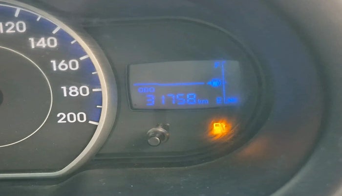 2012 Hyundai i10 MAGNA 1.2, Petrol, Manual, 31,758 km, interior