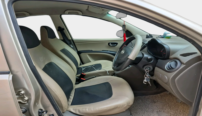 2012 Hyundai i10 MAGNA 1.2, Petrol, Manual, 31,758 km, interior