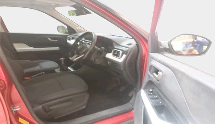 2023 Tata PUNCH Creative Dual Tone MT Sunroof, Petrol, Manual, 14,071 km, interior