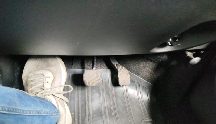 2021 Renault Kwid RXT 1.0 (O), Petrol, Manual, 23,603 km, interior