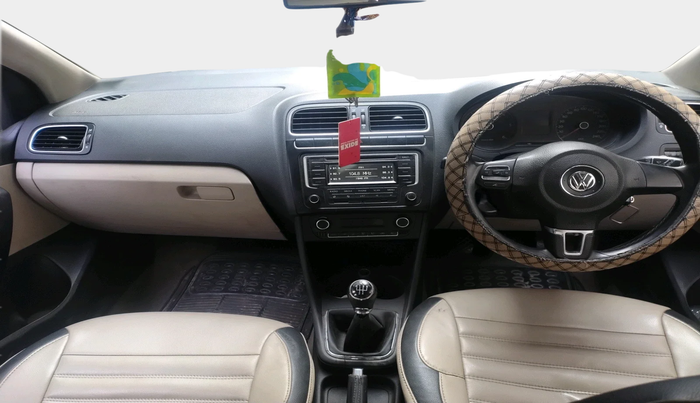 2014 Volkswagen Polo HIGHLINE1.5L, Diesel, Manual, 1,69,025 km, interior