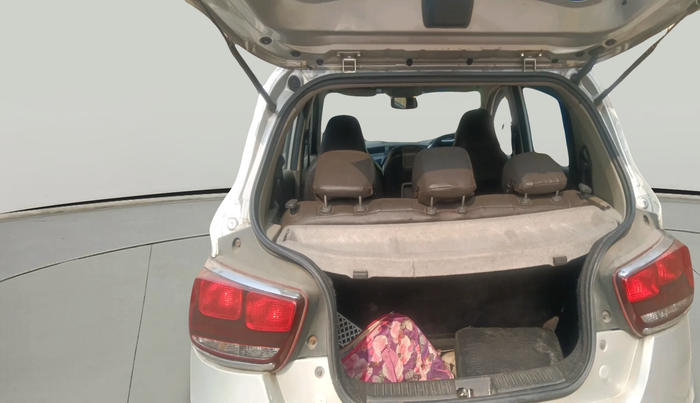 2016 Mahindra Kuv100 K8 6 STR, Petrol, Manual, 75,397 km, exterior