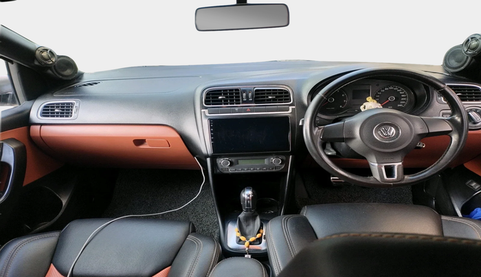 2011 Volkswagen Vento HIGHLINE PETROL AT, Petrol, Automatic, 47,867 km, interior